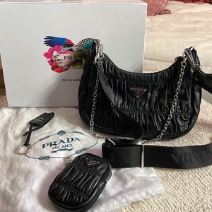 Prada Tessuto Gaufré Re-Edition 2005 crossbody bag